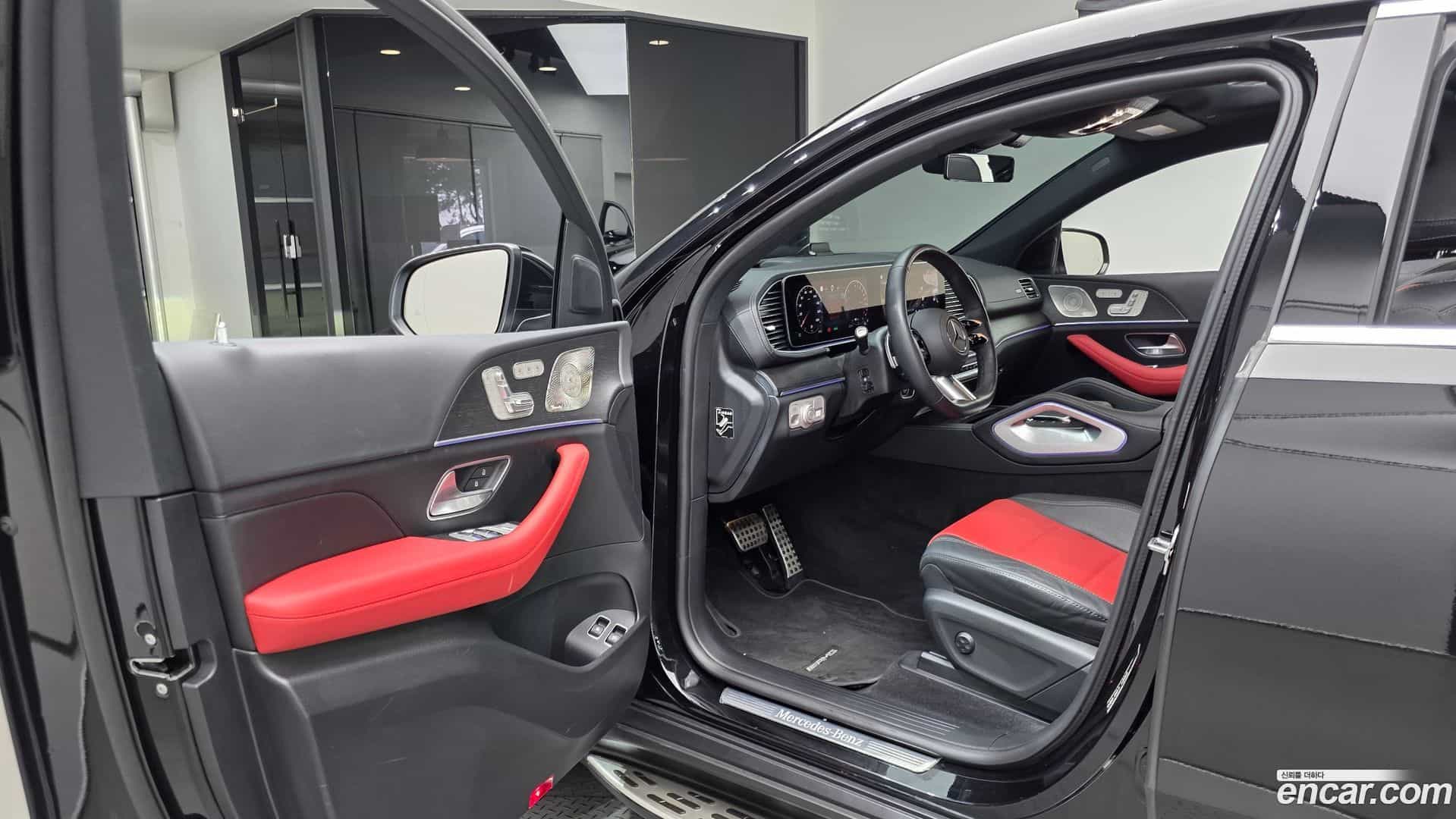 GLE-Class Mercedes-Benz 2024.8-INNER-010