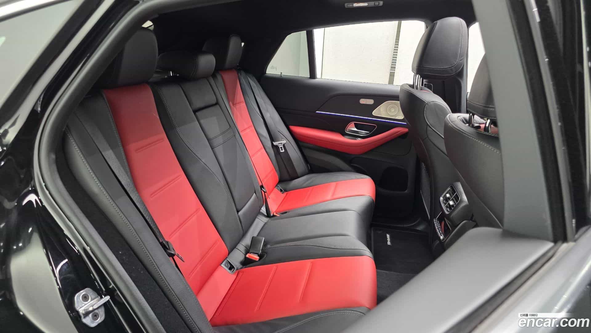 GLE-Class Mercedes-Benz 2024.8-INNER-036