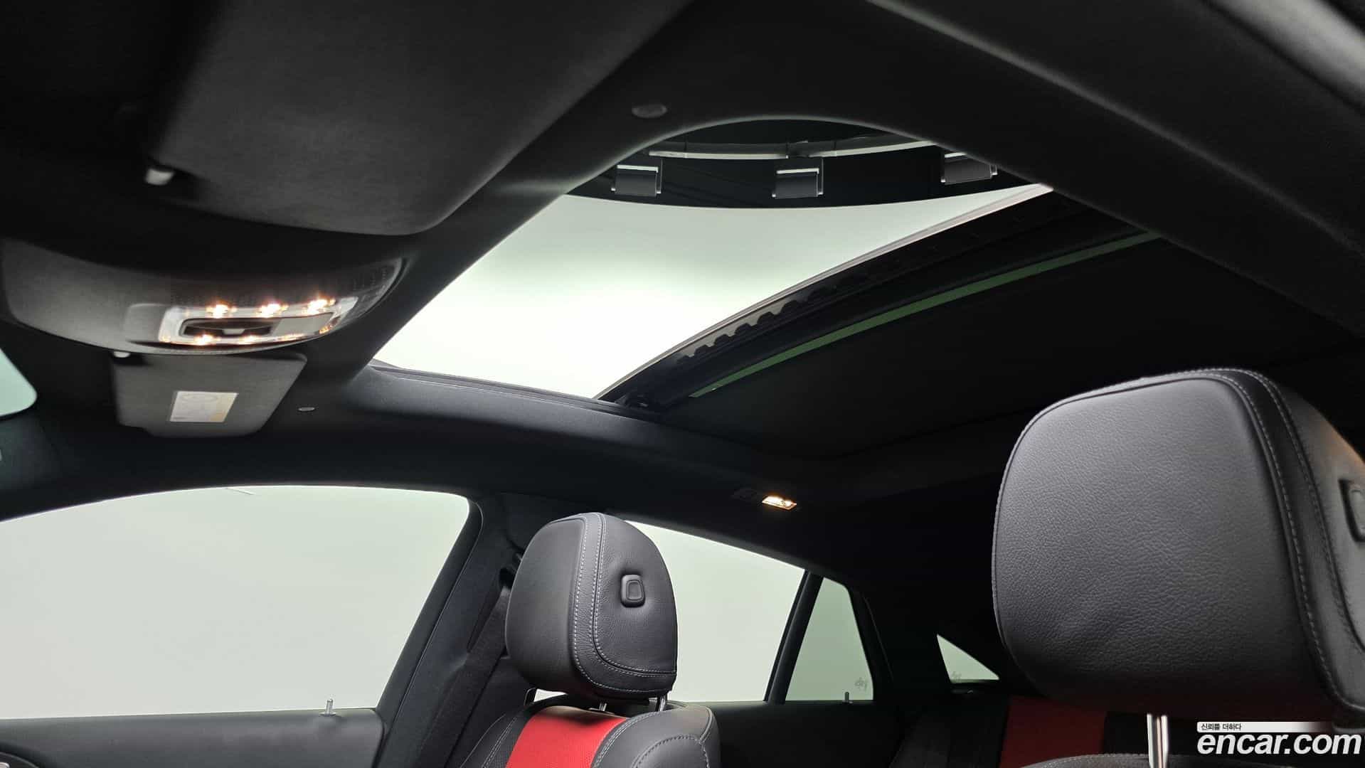 GLE-Class Mercedes-Benz 2024.8-OPTION-047