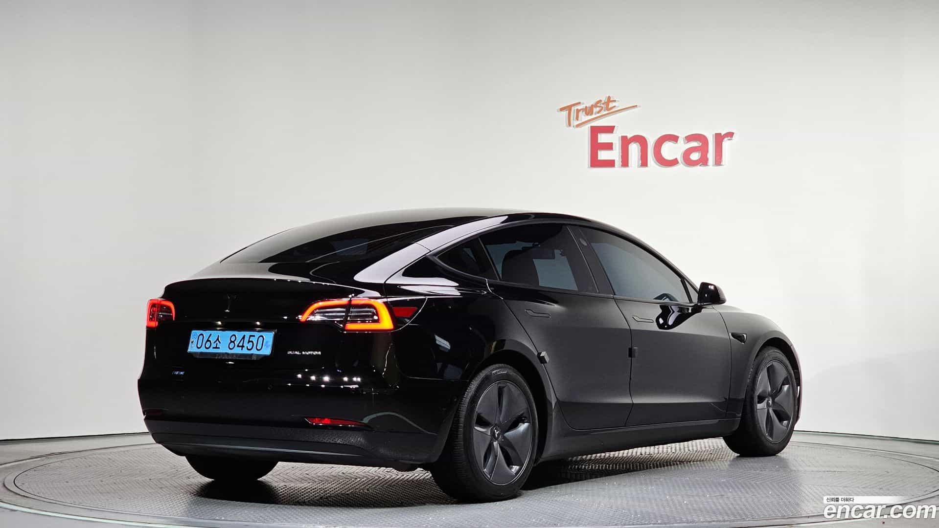 Model 3 Tesla 2019.10-OUTER-002