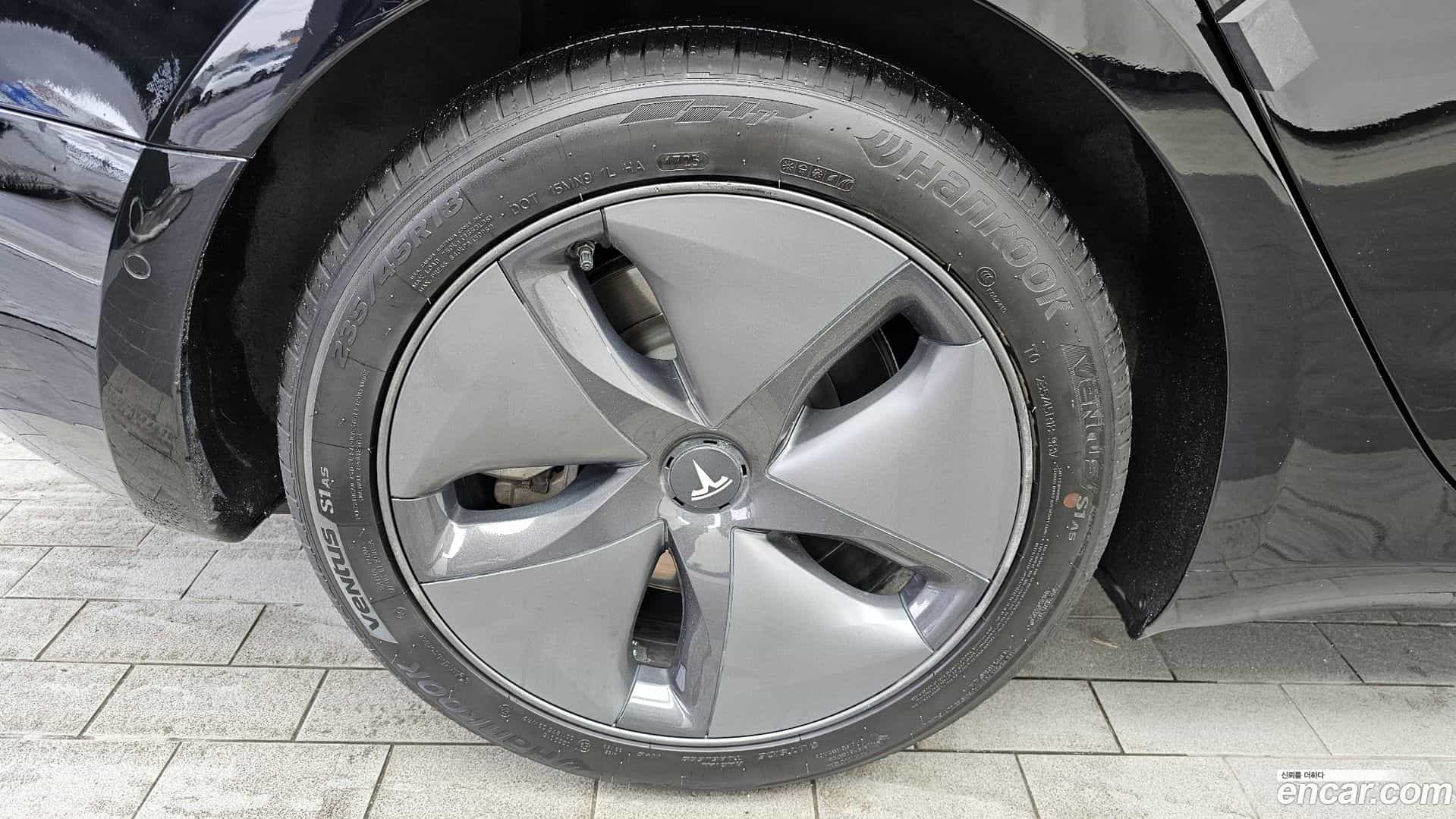 Model 3 Tesla 2019.10-OUTER-005