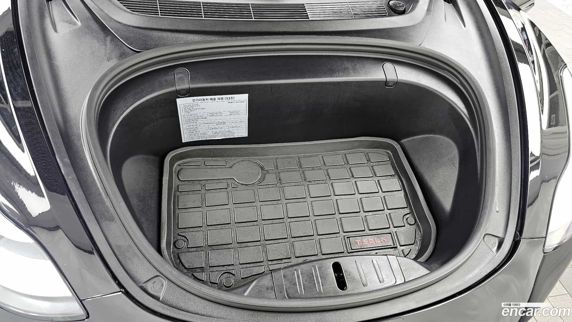 Model 3 Tesla 2019.10-OUTER-006