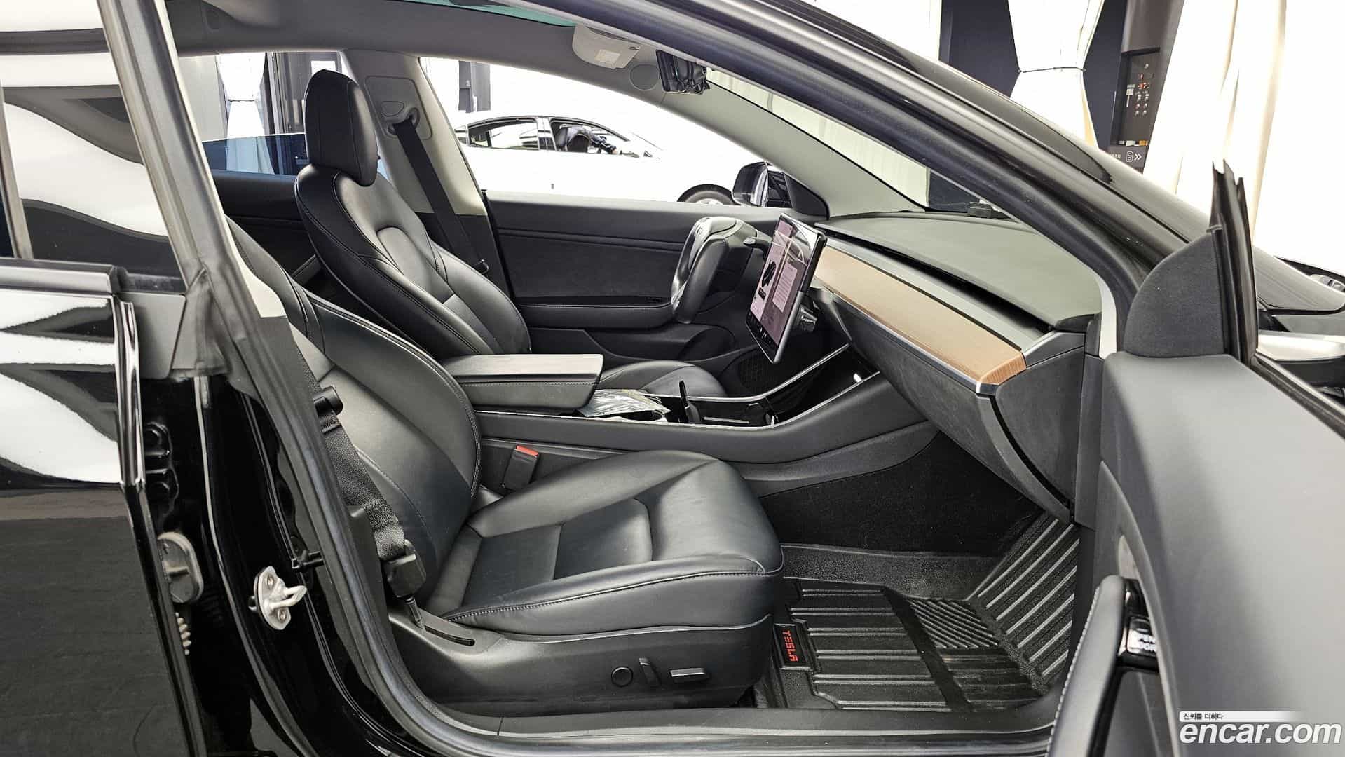 Model 3 Tesla 2019.10-OPTION-015