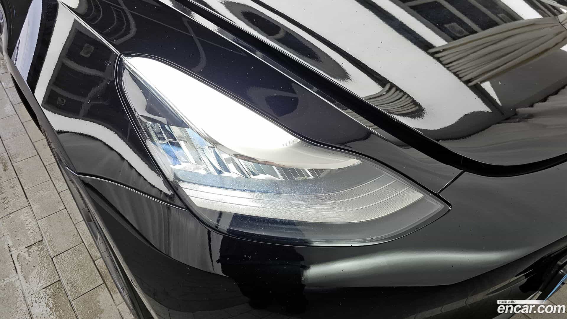 Model 3 Tesla 2019.10-OUTER-032