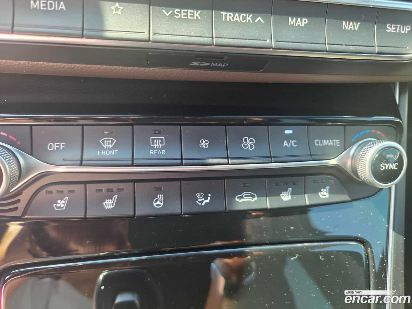 Grandeur Hyundai 2018.8-OPTION-019