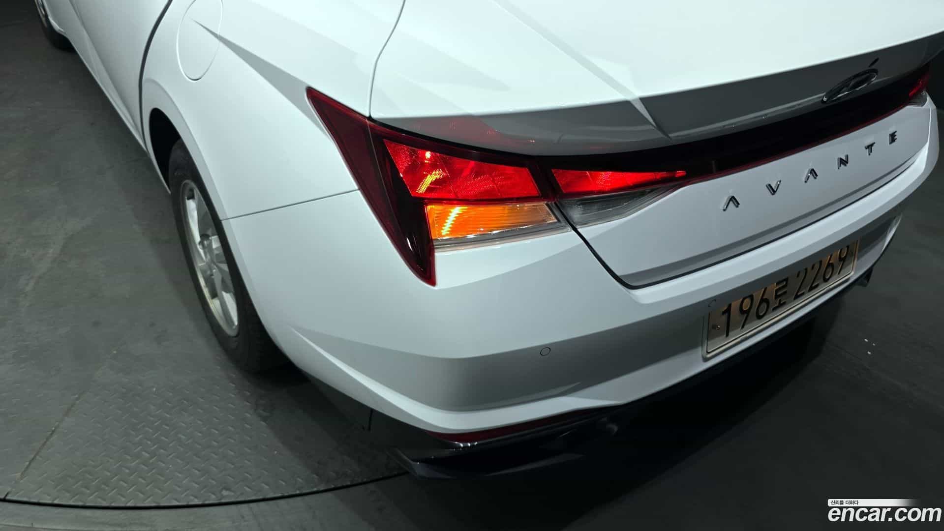 AVANTE Hyundai 2022.0-OUTER-033