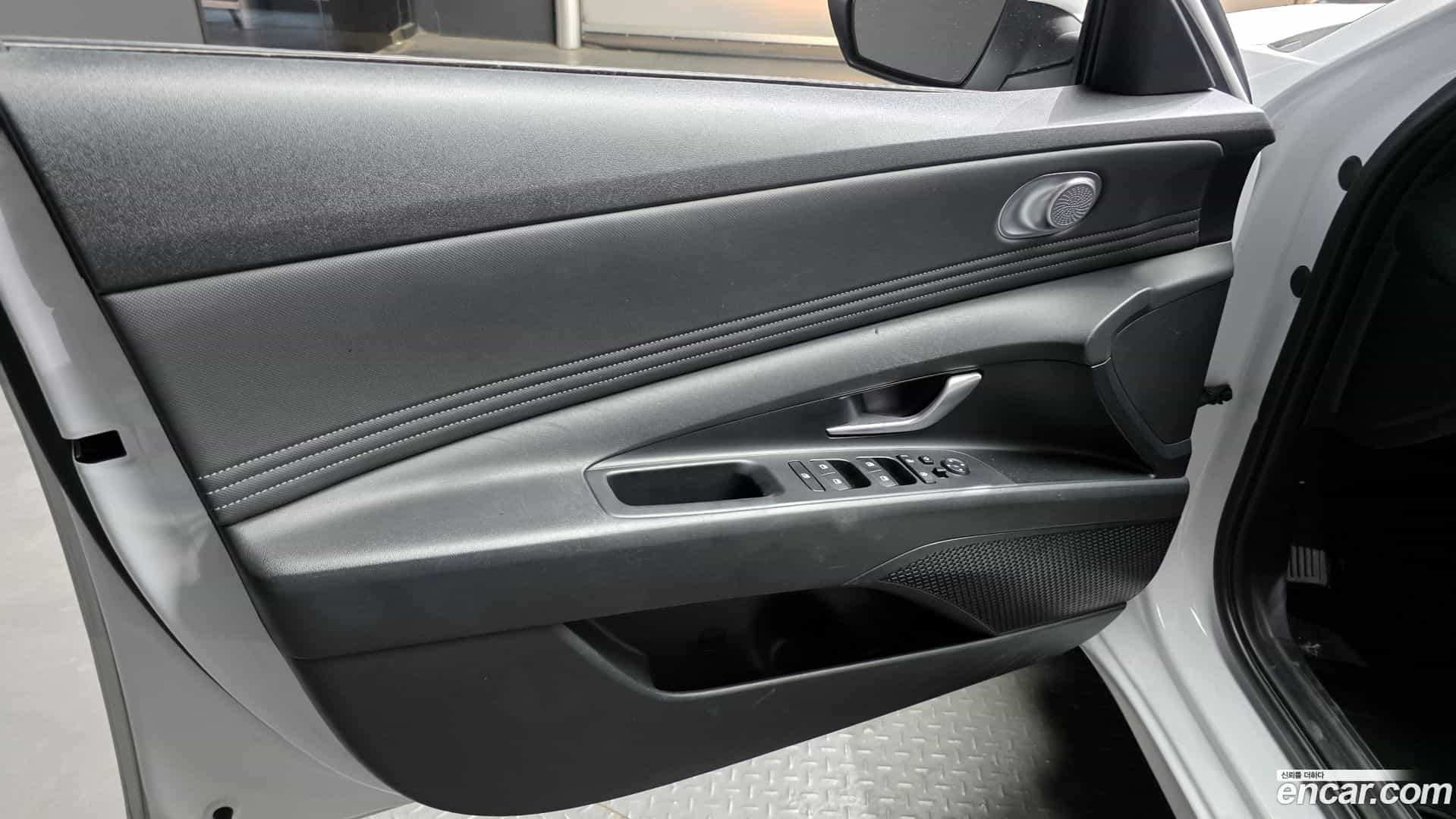 AVANTE Hyundai 2022.0-INNER-034