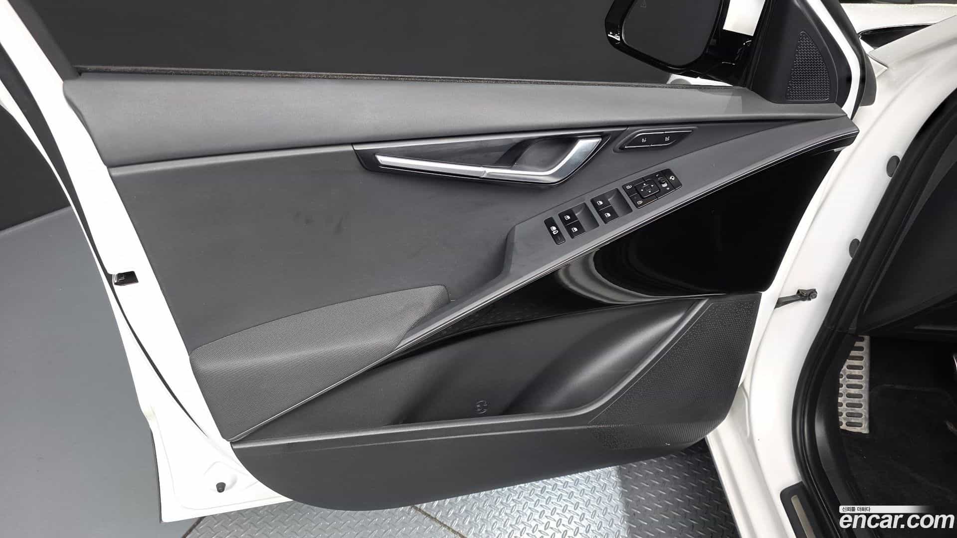 Niro Kia 2024.2-INNER-034