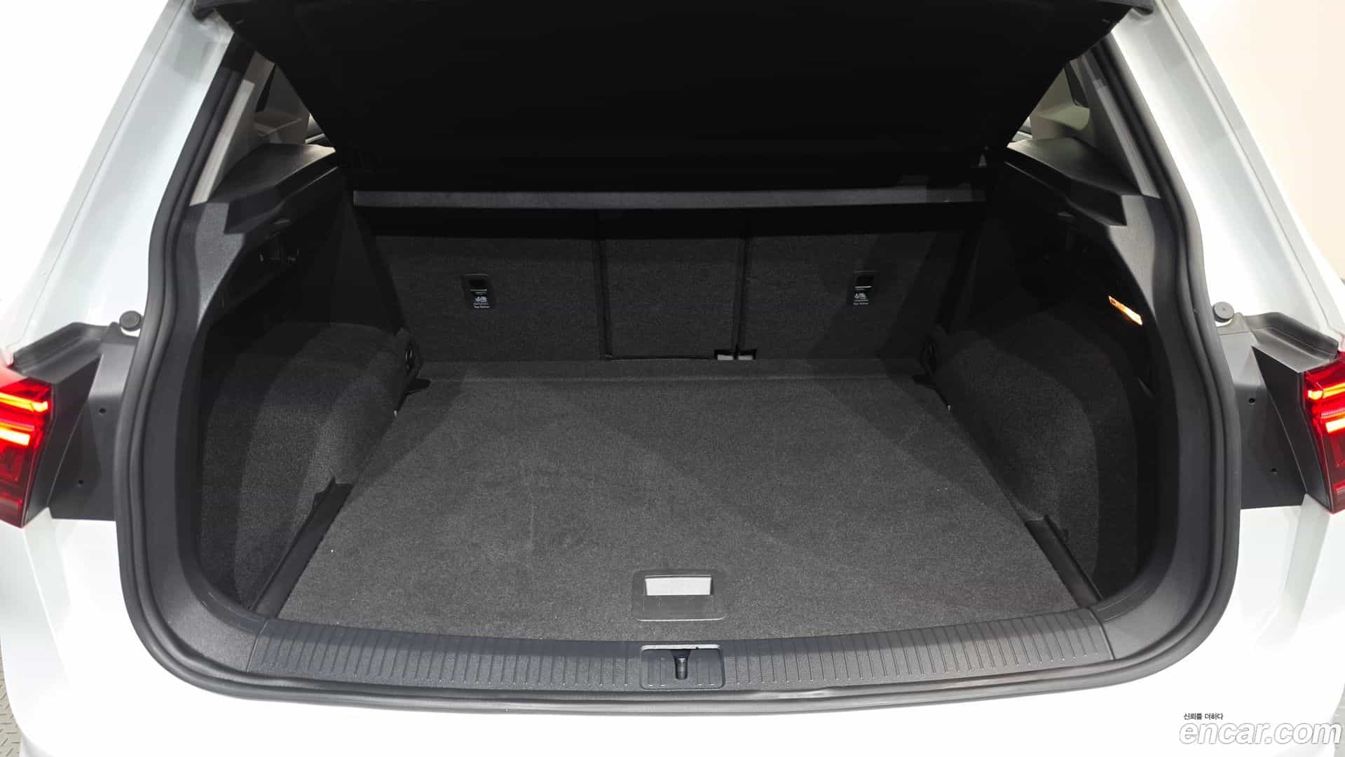 Tiguan Volkswagen 2021.6-OPTION-040