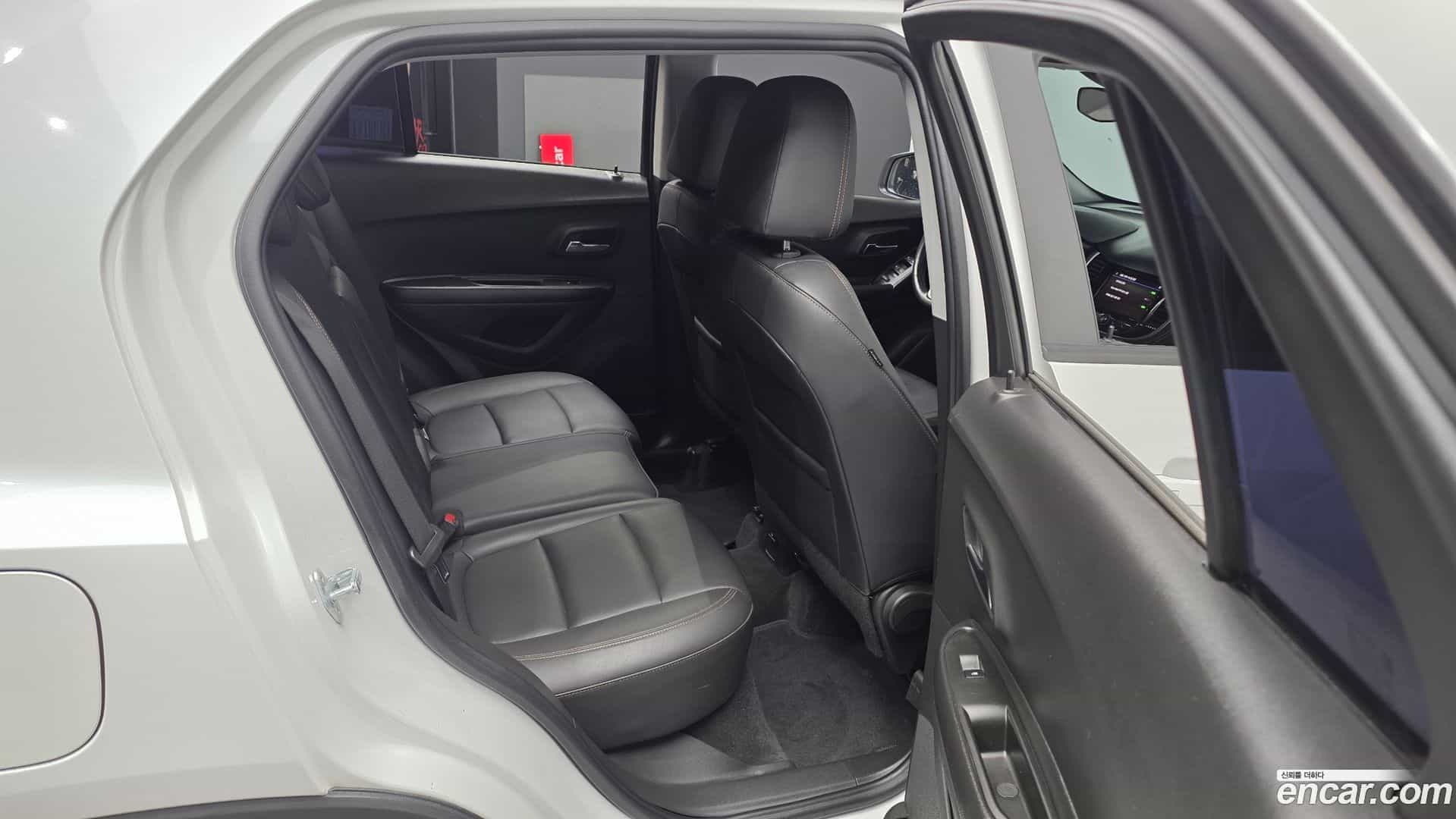 Trax Chevrolet 2022.3-OPTION-016