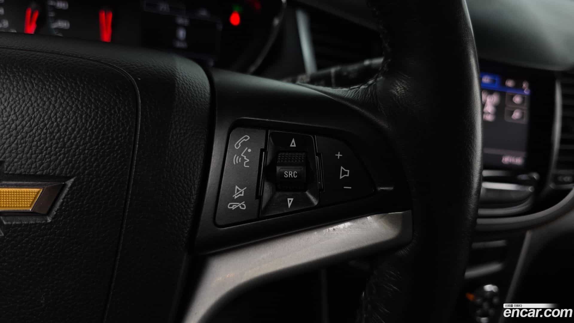 Trax Chevrolet 2022.3-OPTION-022