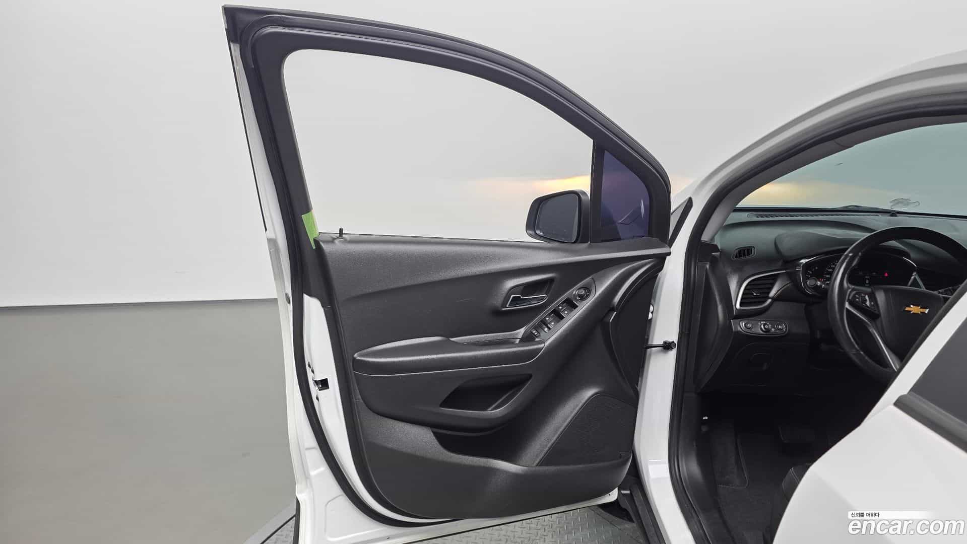 Trax Chevrolet 2022.3-INNER-034