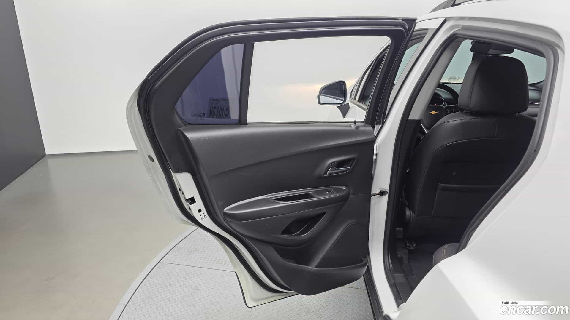 Trax Chevrolet 2022.3-INNER-035