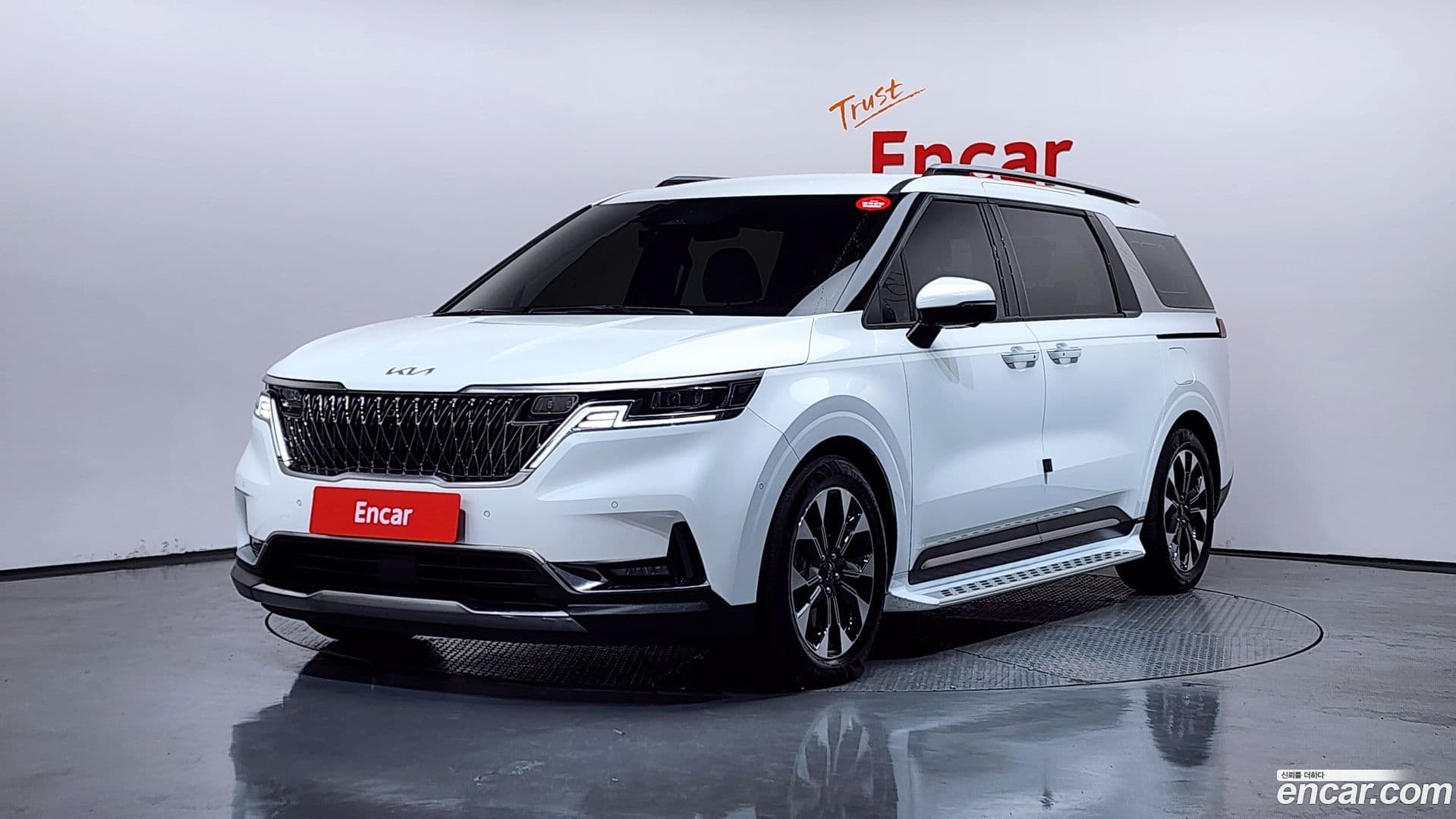 Main__Slider__Photo:Canival Kia 2022.7-0