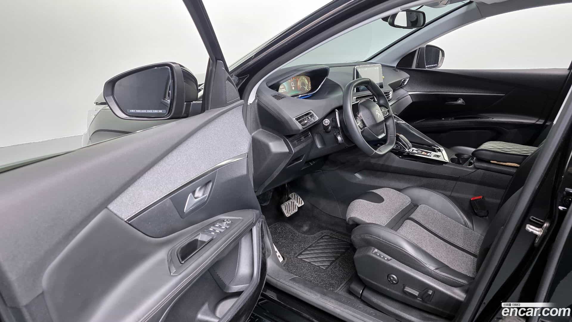 3008 Peugeot 2017.10-INNER-010
