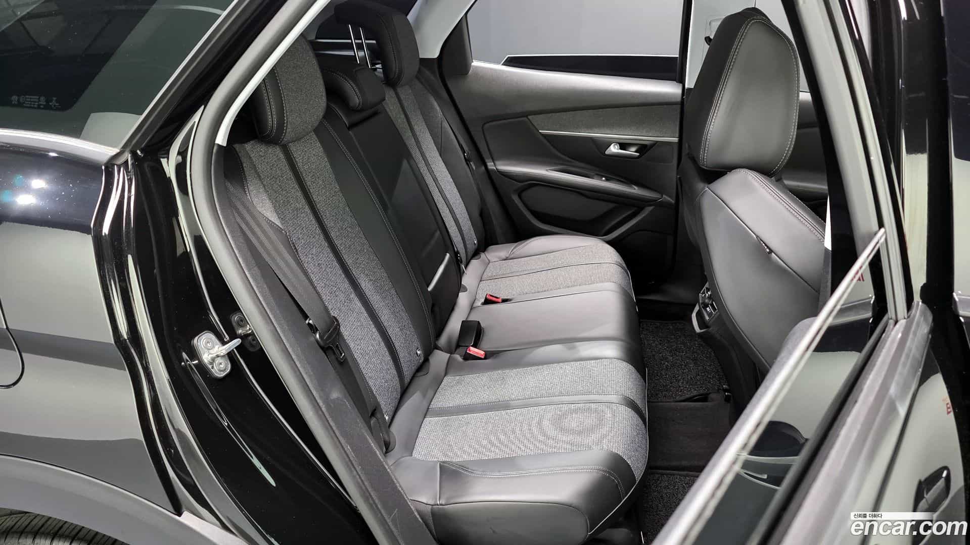 3008 Peugeot 2017.10-OPTION-015
