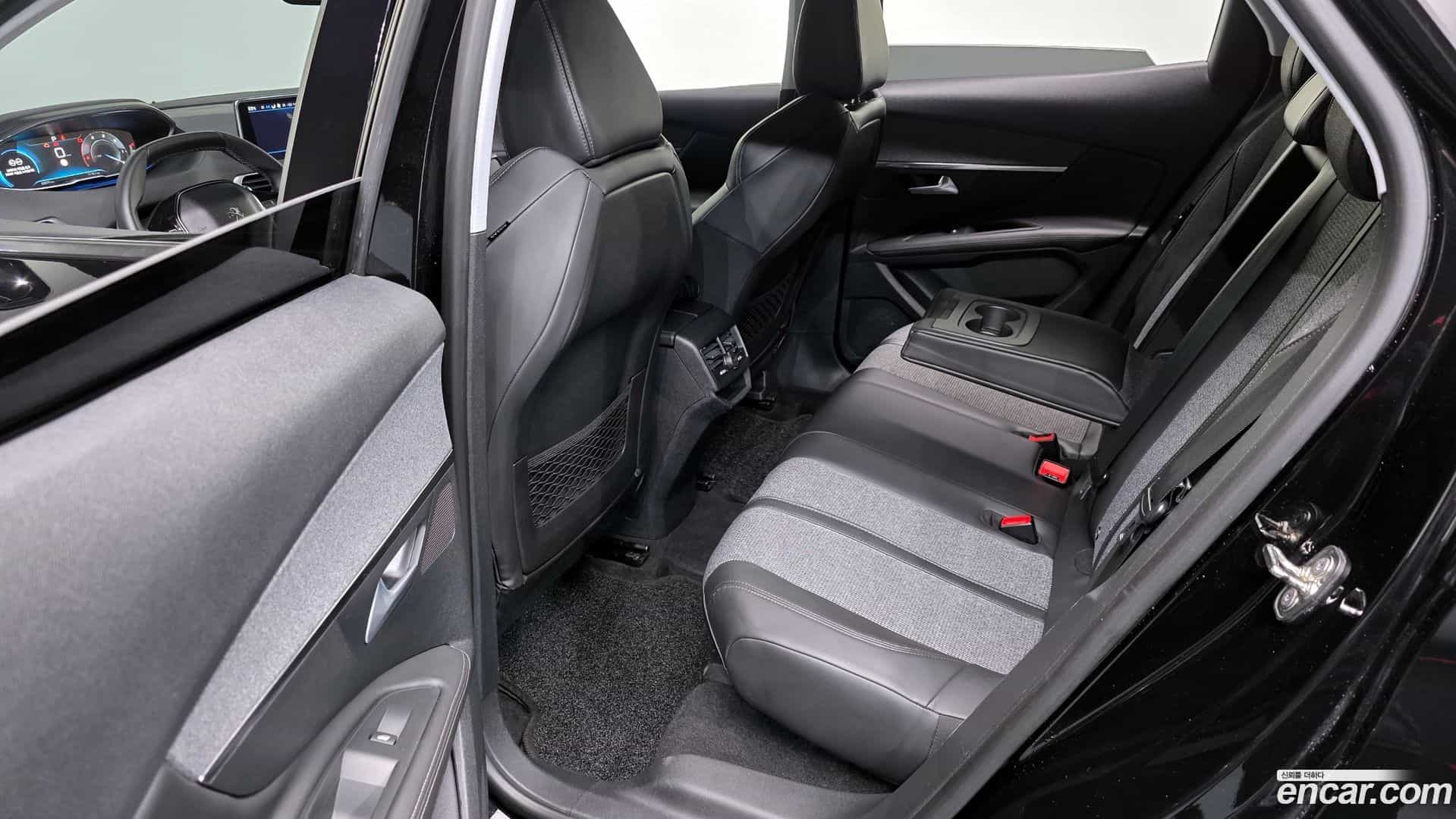 3008 Peugeot 2017.10-OPTION-016