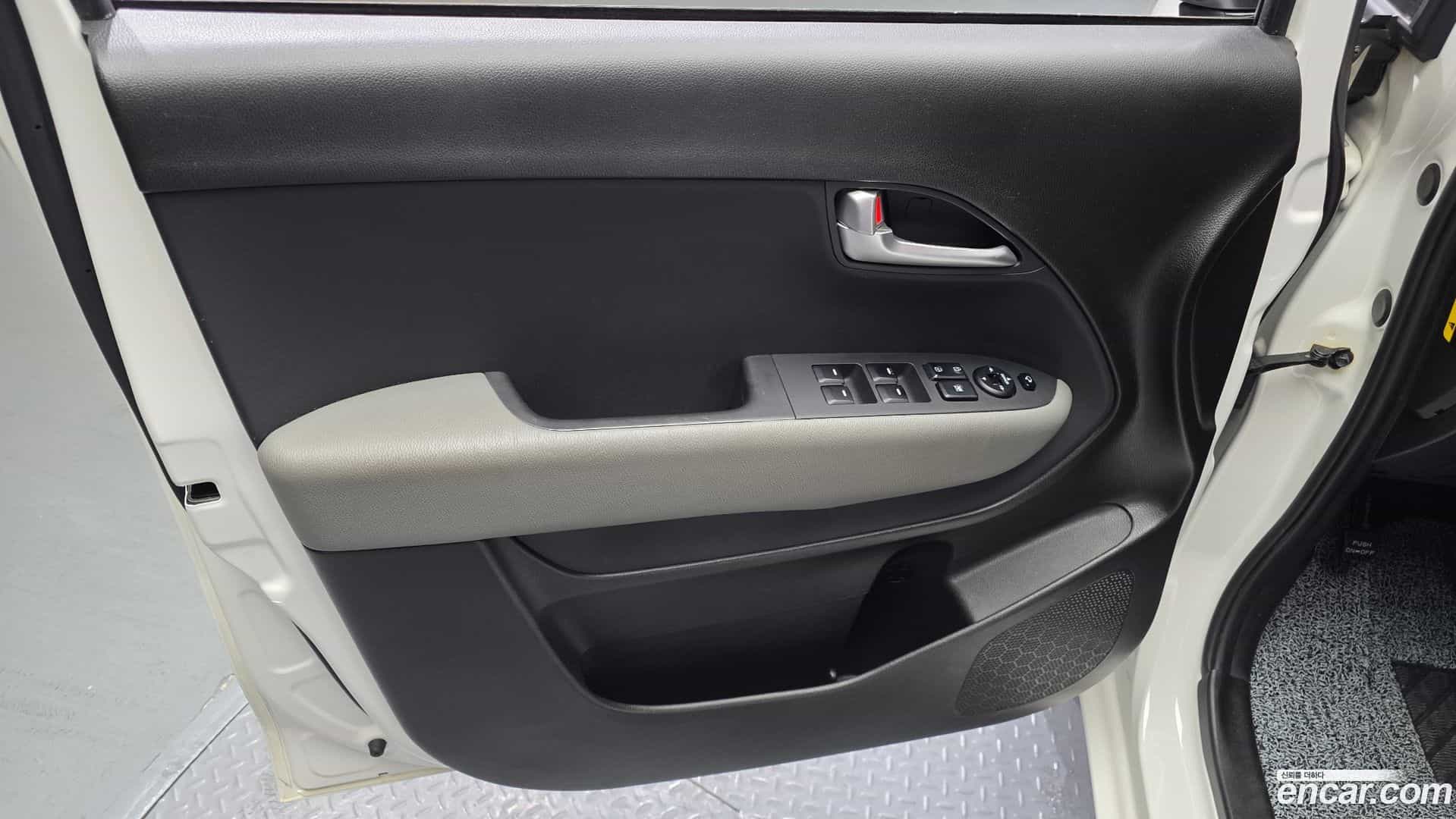 RAY Kia 2021.11-INNER-034
