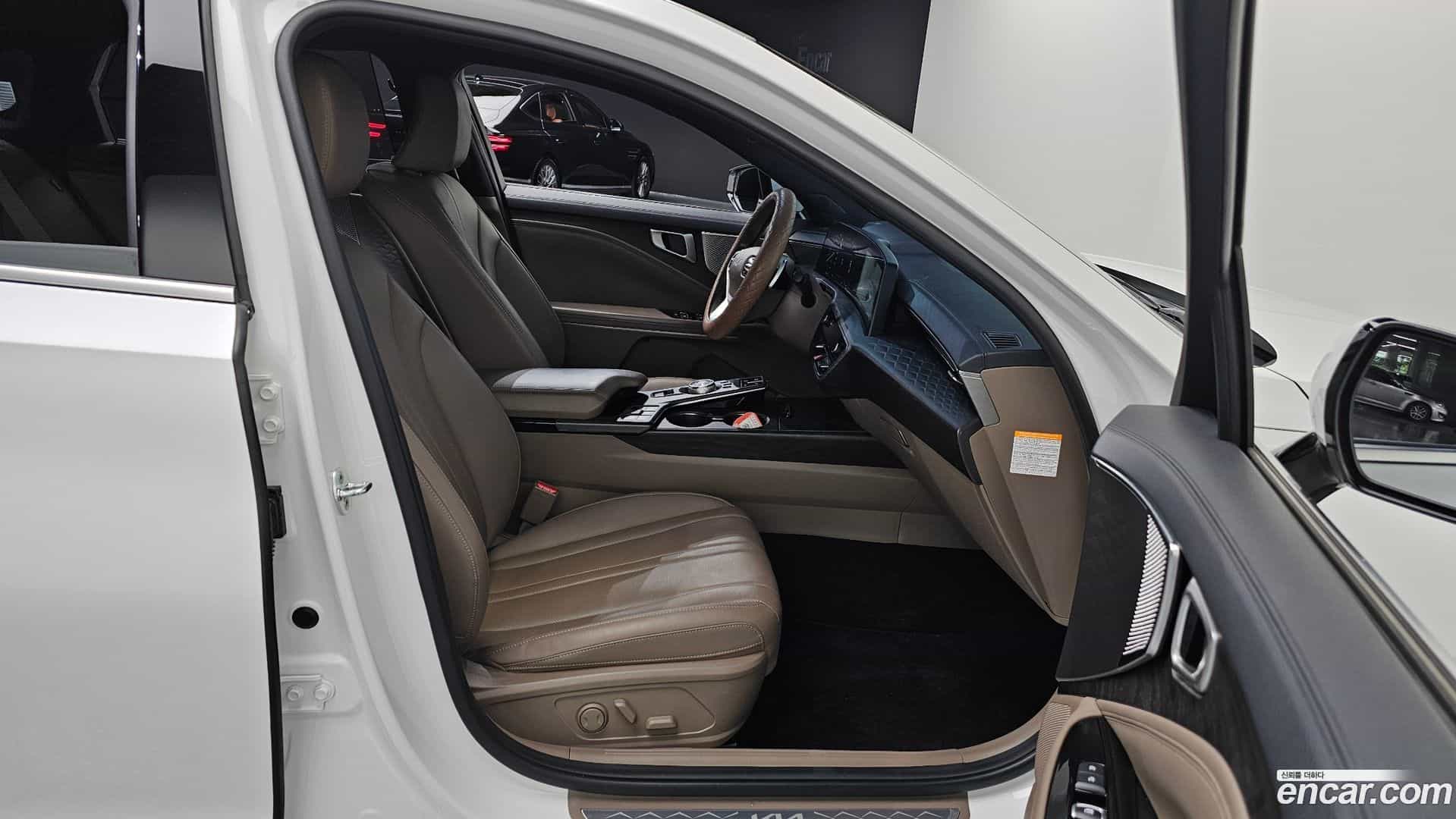 K8 Kia 2022.1-INNER-036