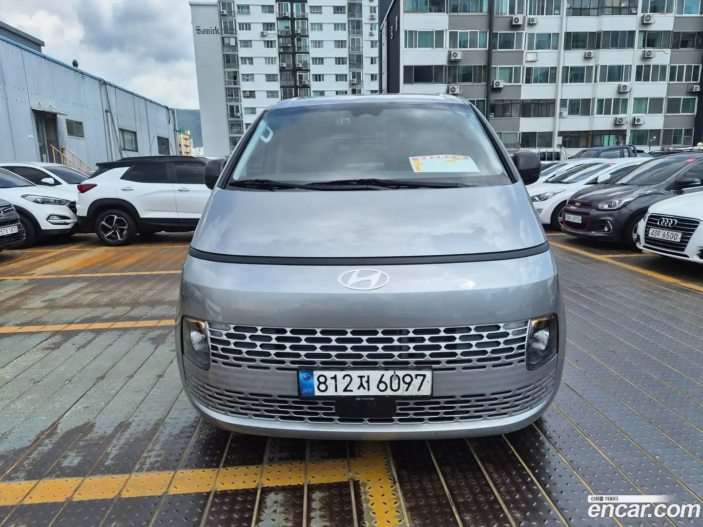 Staria Hyundai 2023.7-OUTER-001