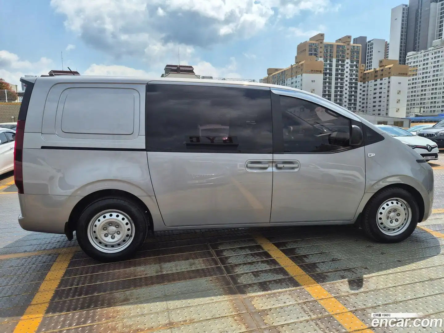 Staria Hyundai 2023.7-INNER-007