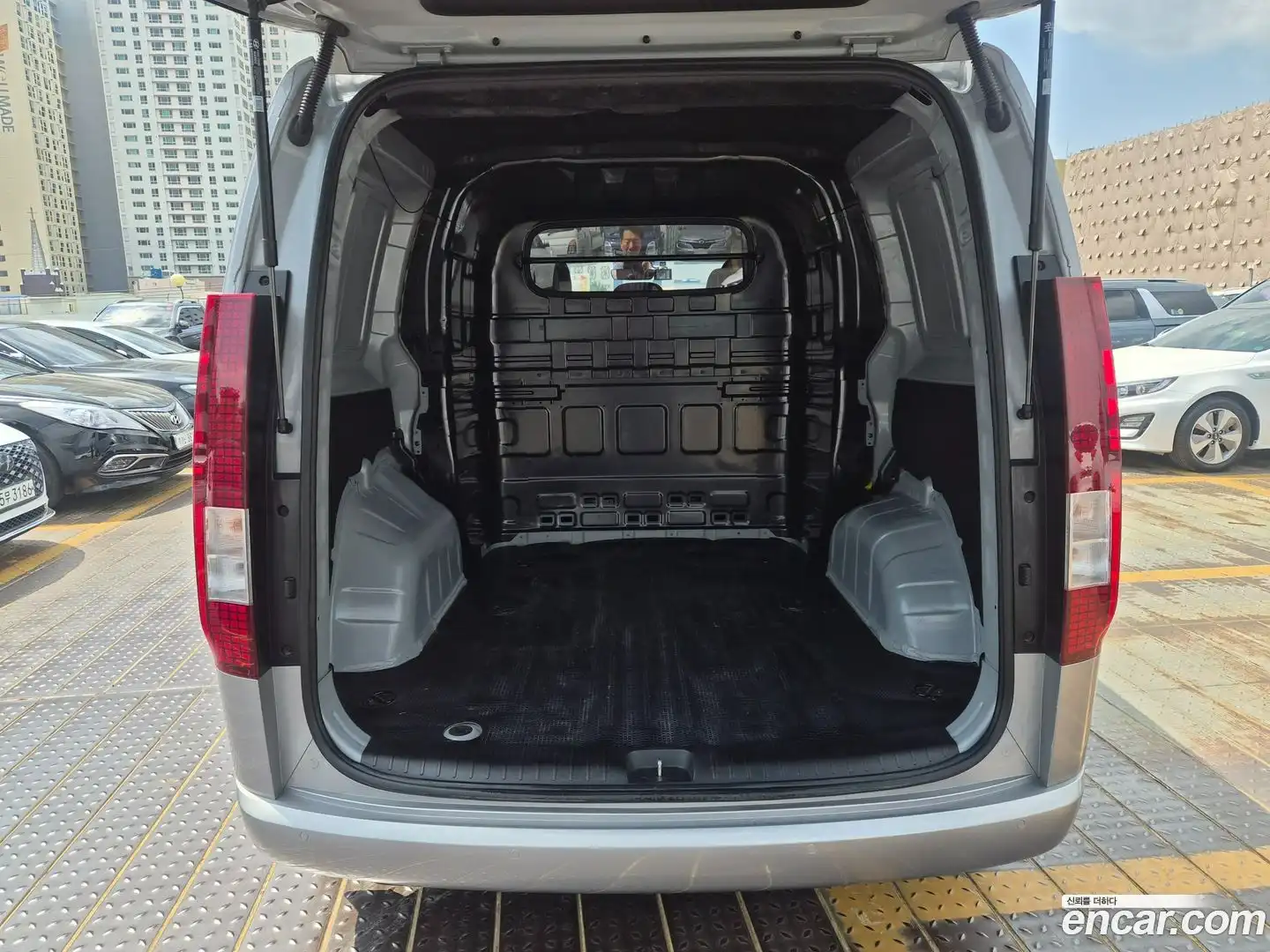 Staria Hyundai 2023.7-INNER-010