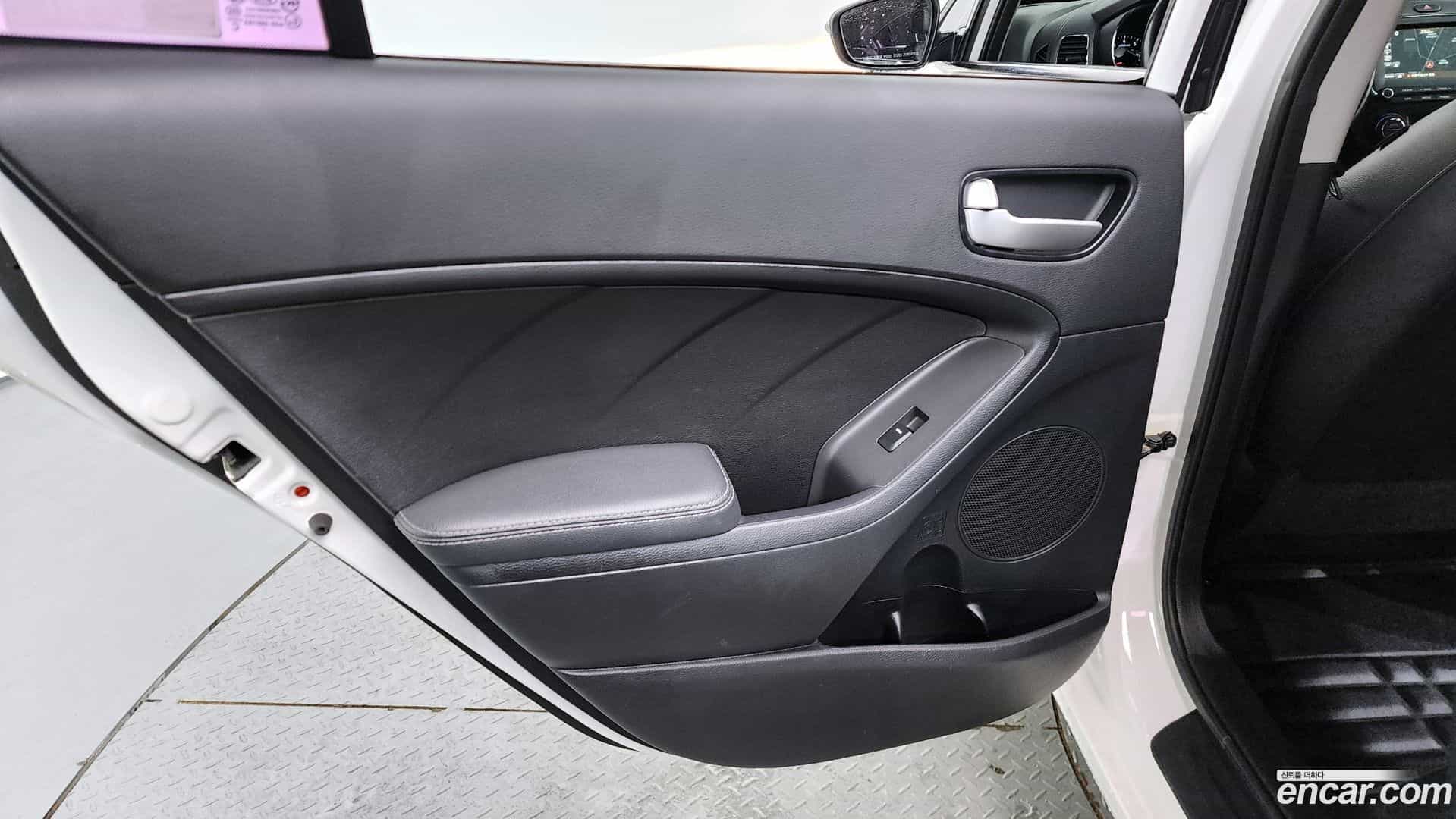 K3 Kia 2017.7-INNER-035