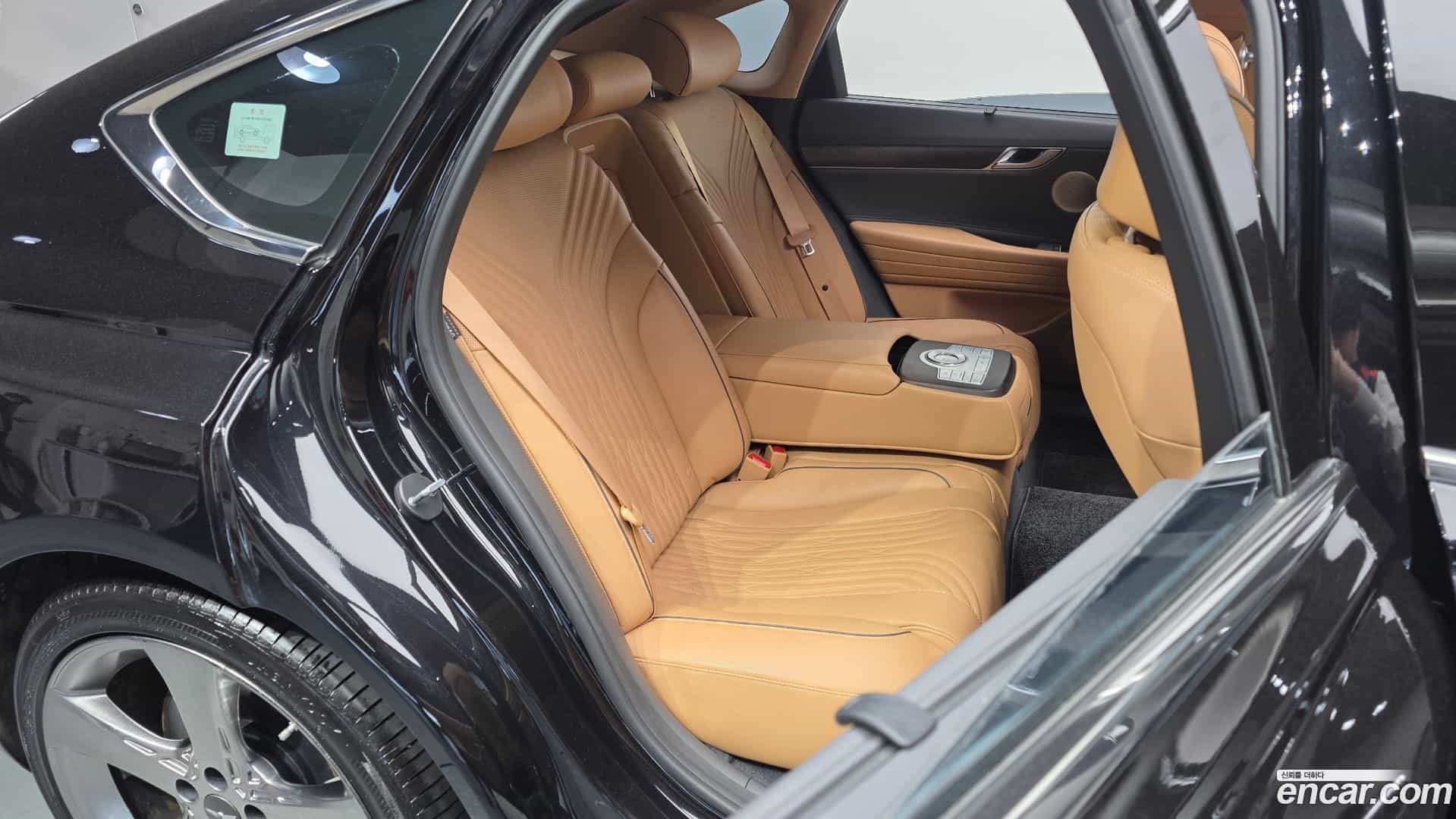 G80 Genesis 2022.2-OPTION-015