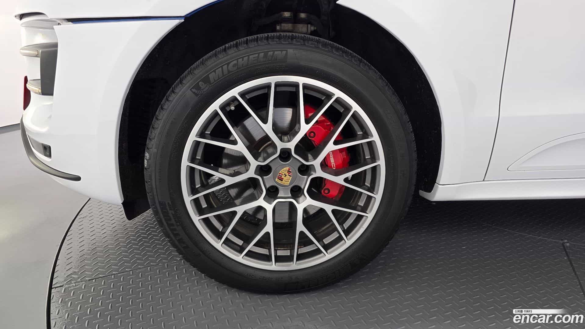 Macan Porsche 2015.3-OUTER-005