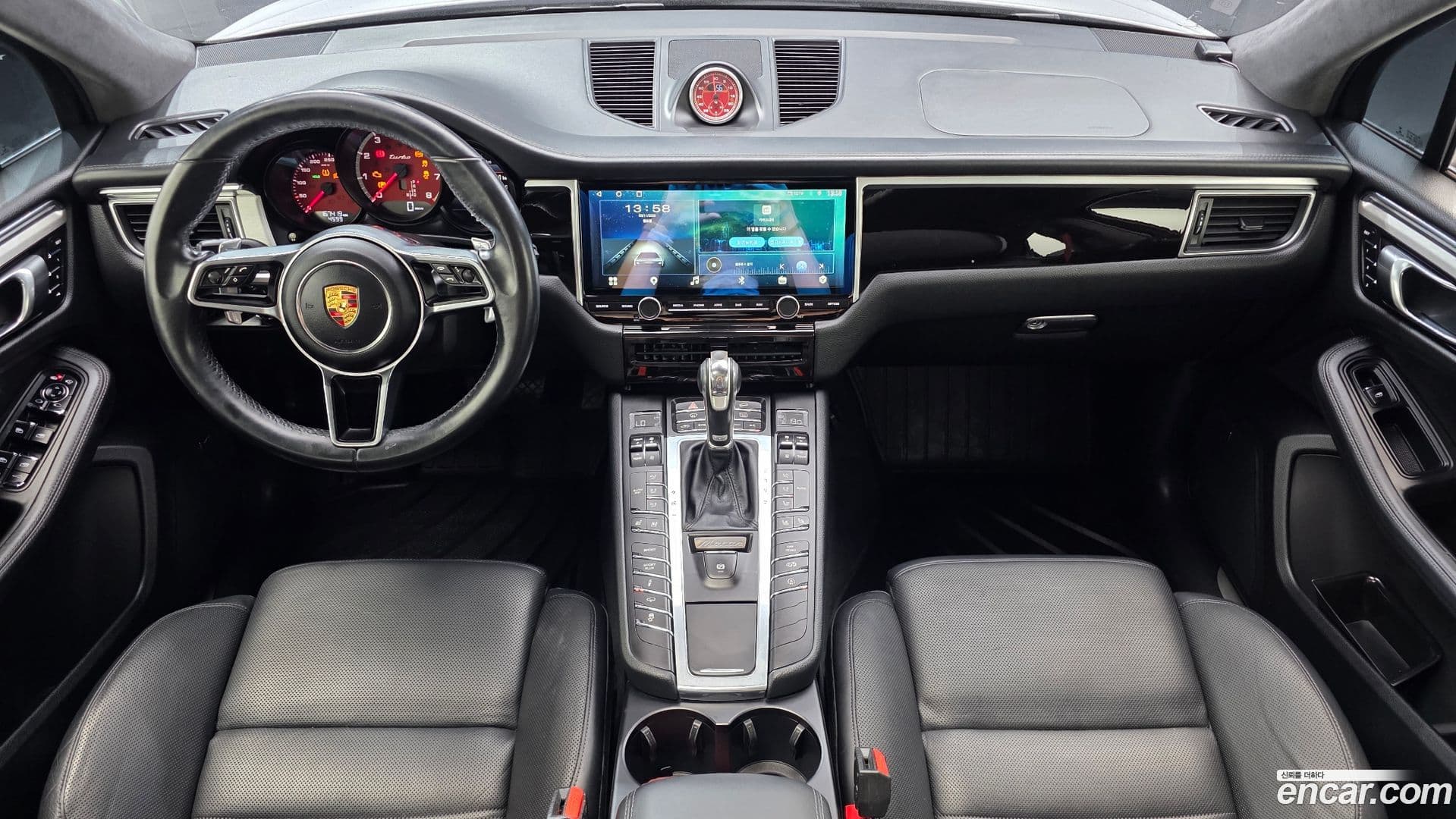 Main__Slider__Photo:Macan Porsche 2015.3-6