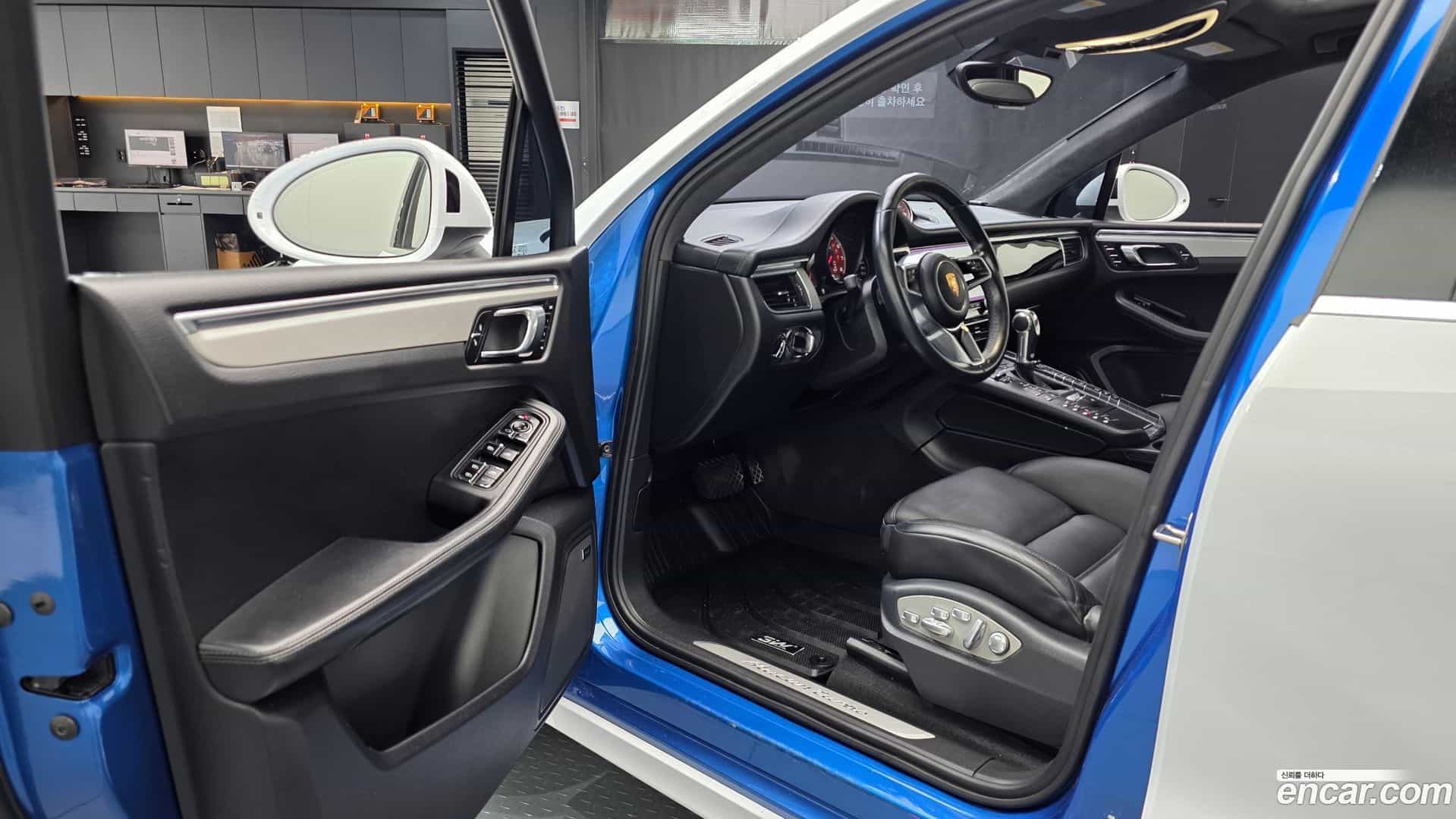 Macan Porsche 2015.3-INNER-010