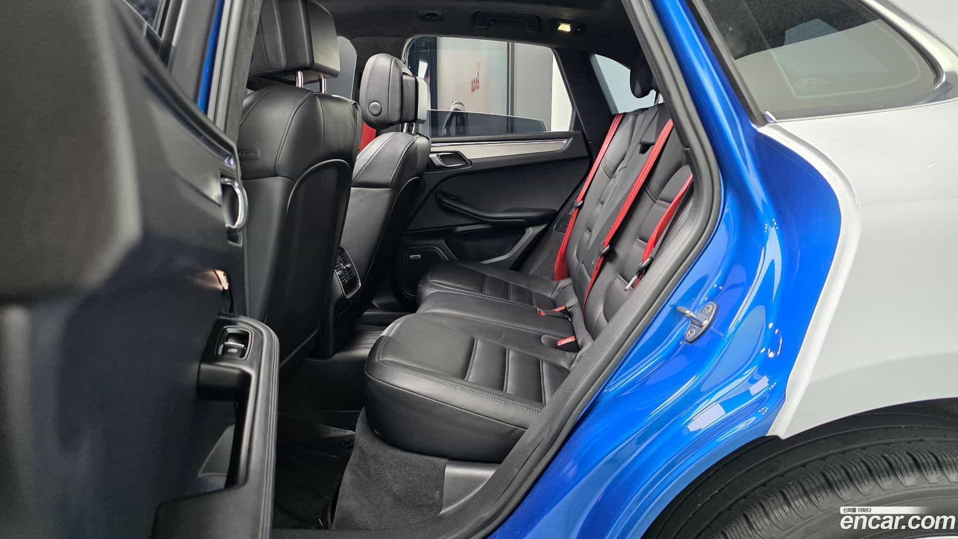 Macan Porsche 2015.3-OPTION-016