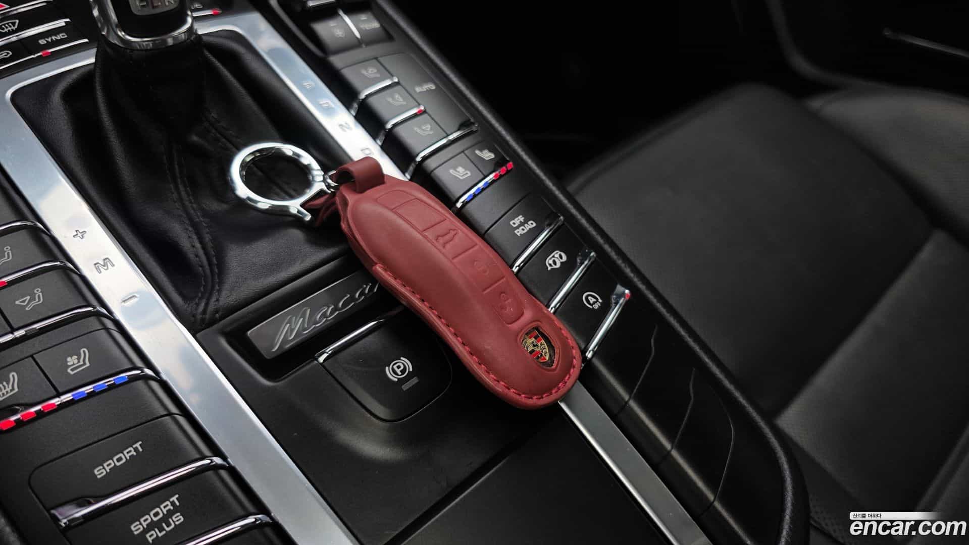 Macan Porsche 2015.3-OPTION-021