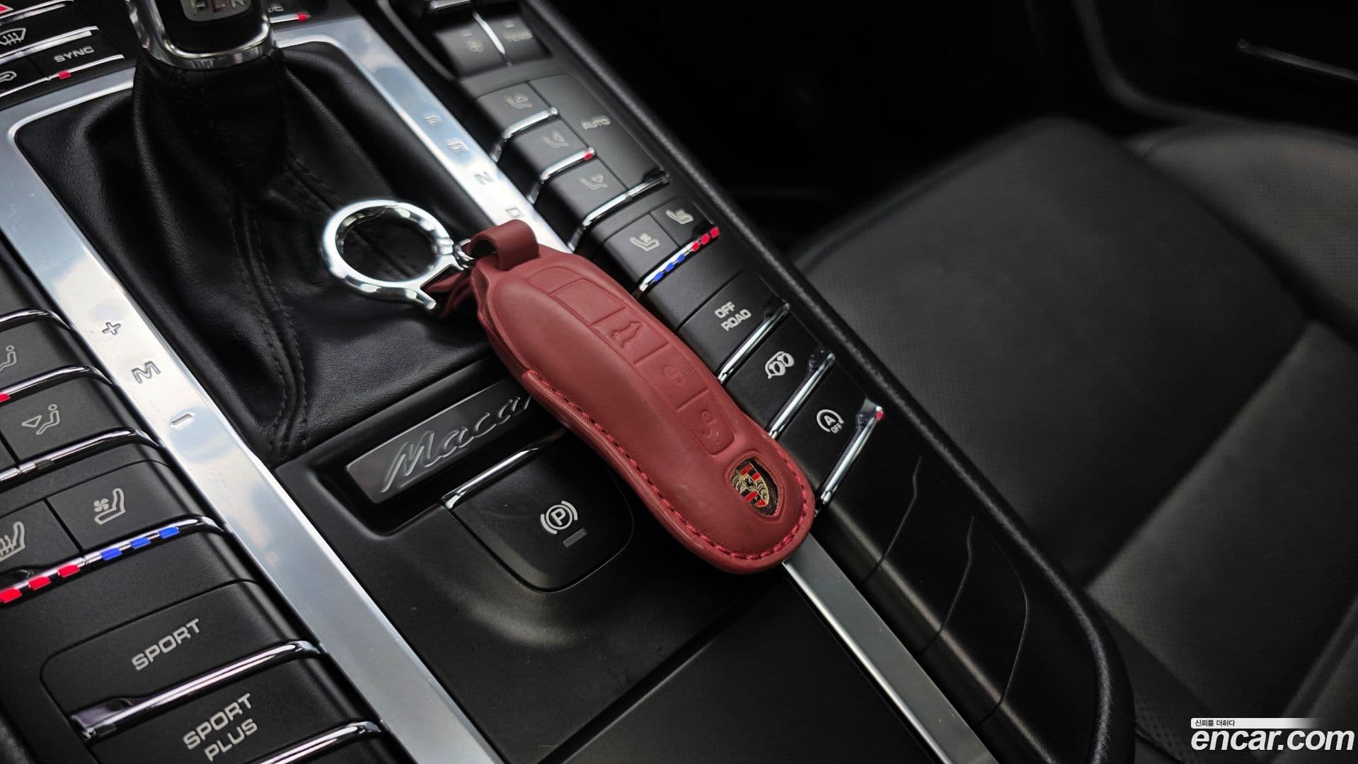 Main__Slider__Photo:Macan Porsche 2015.3-16
