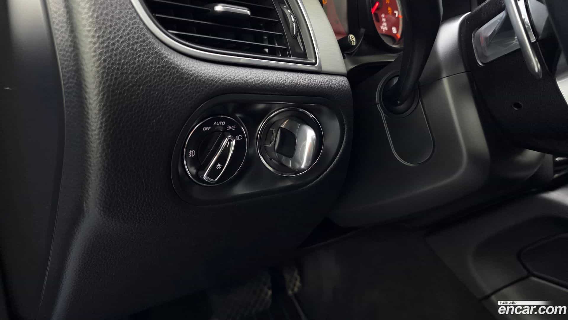 Macan Porsche 2015.3-OPTION-022