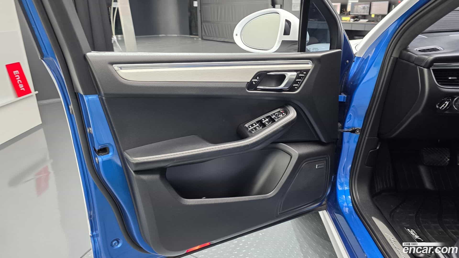 Macan Porsche 2015.3-INNER-034