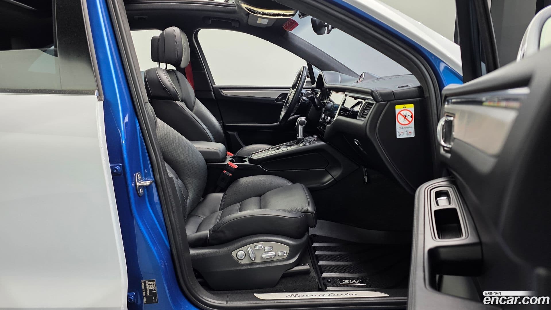 Main__Slider__Photo:Macan Porsche 2015.3-25