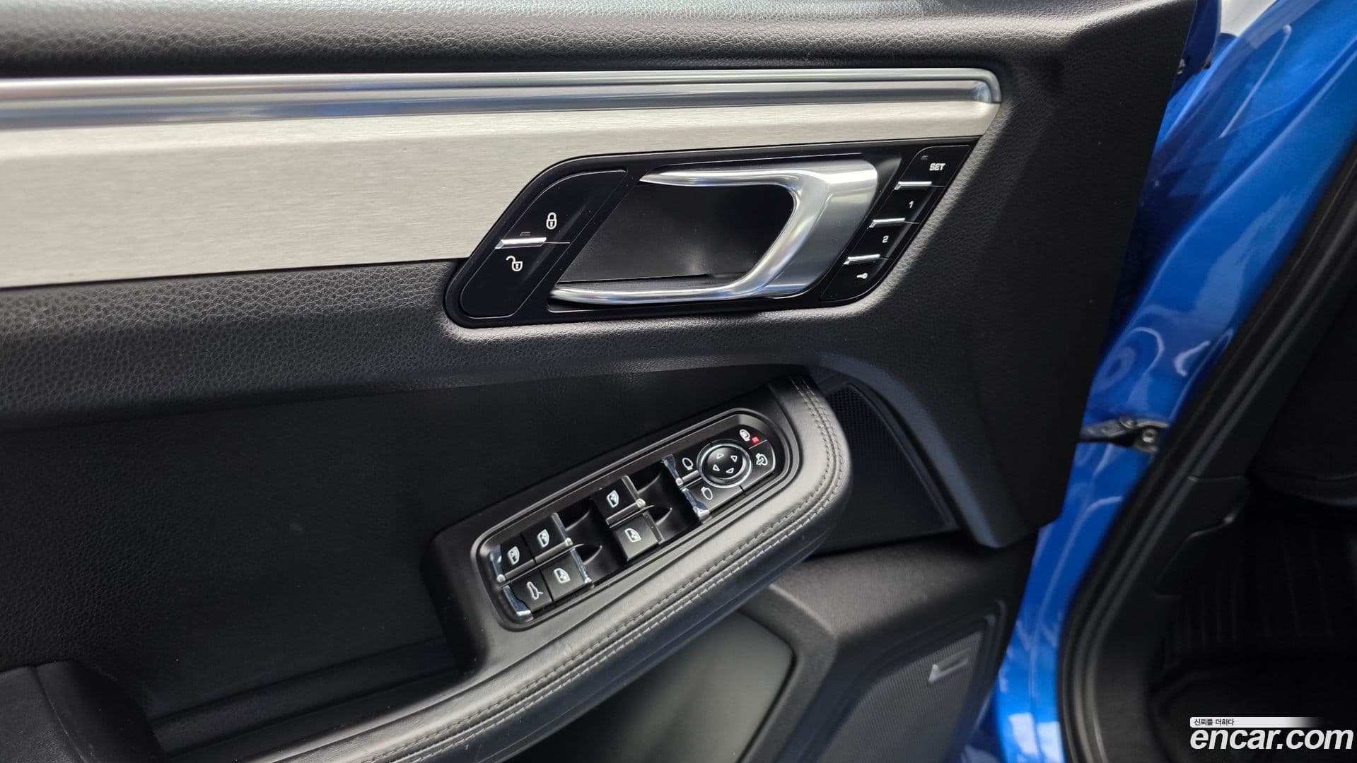 Main__Slider__Photo:Macan Porsche 2015.3-26
