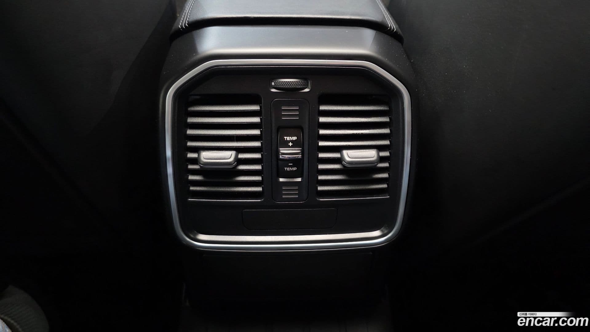 Main__Slider__Photo:Macan Porsche 2015.3-27