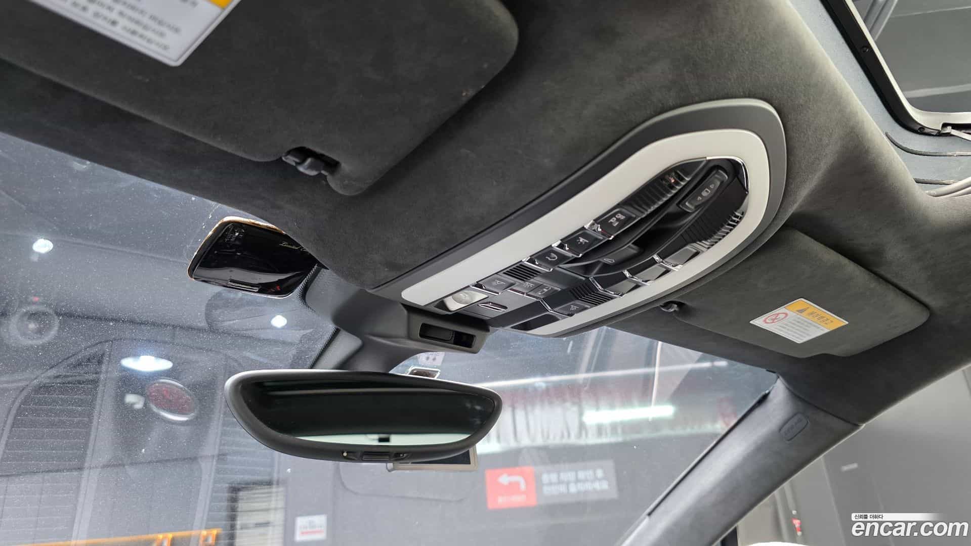 Macan Porsche 2015.3-OPTION-042
