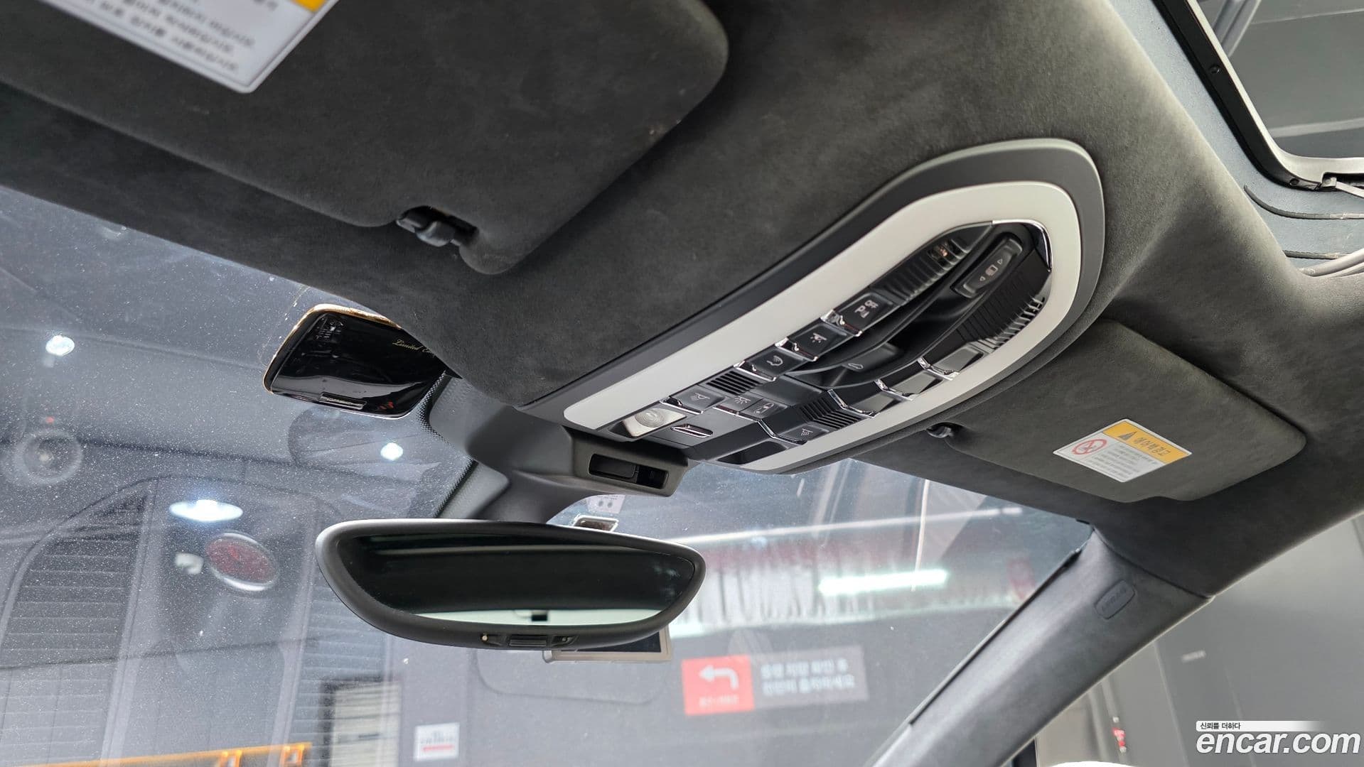 Main__Slider__Photo:Macan Porsche 2015.3-28