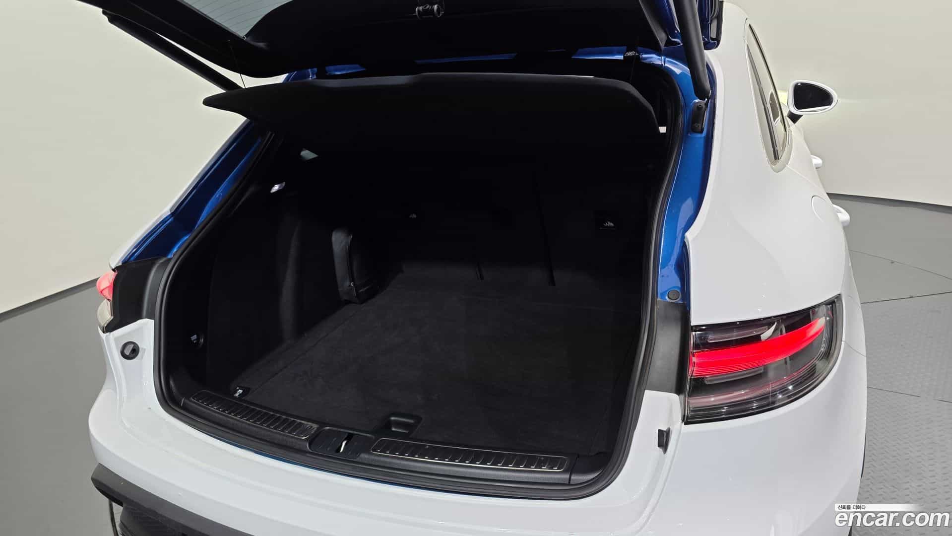 Macan Porsche 2015.3-OPTION-045