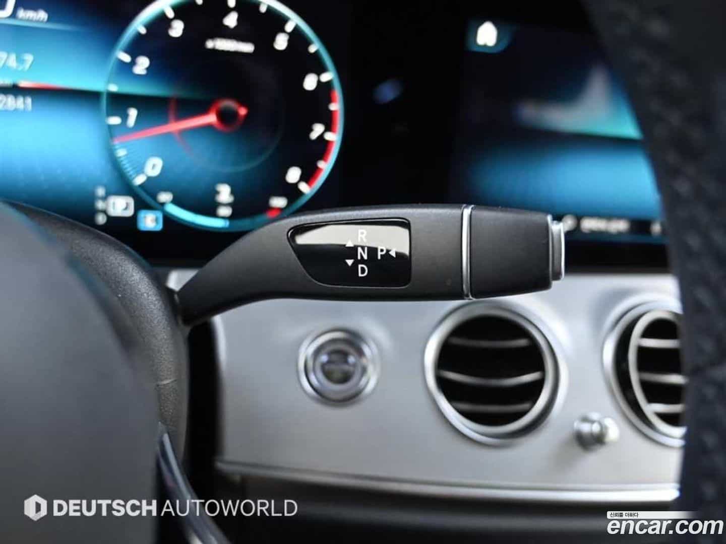 E-Class Mercedes-Benz 2020.10-INNER-009