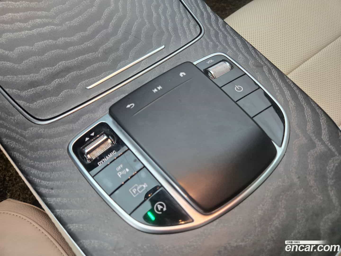 E-Class Mercedes-Benz 2022.7-OPTION-019