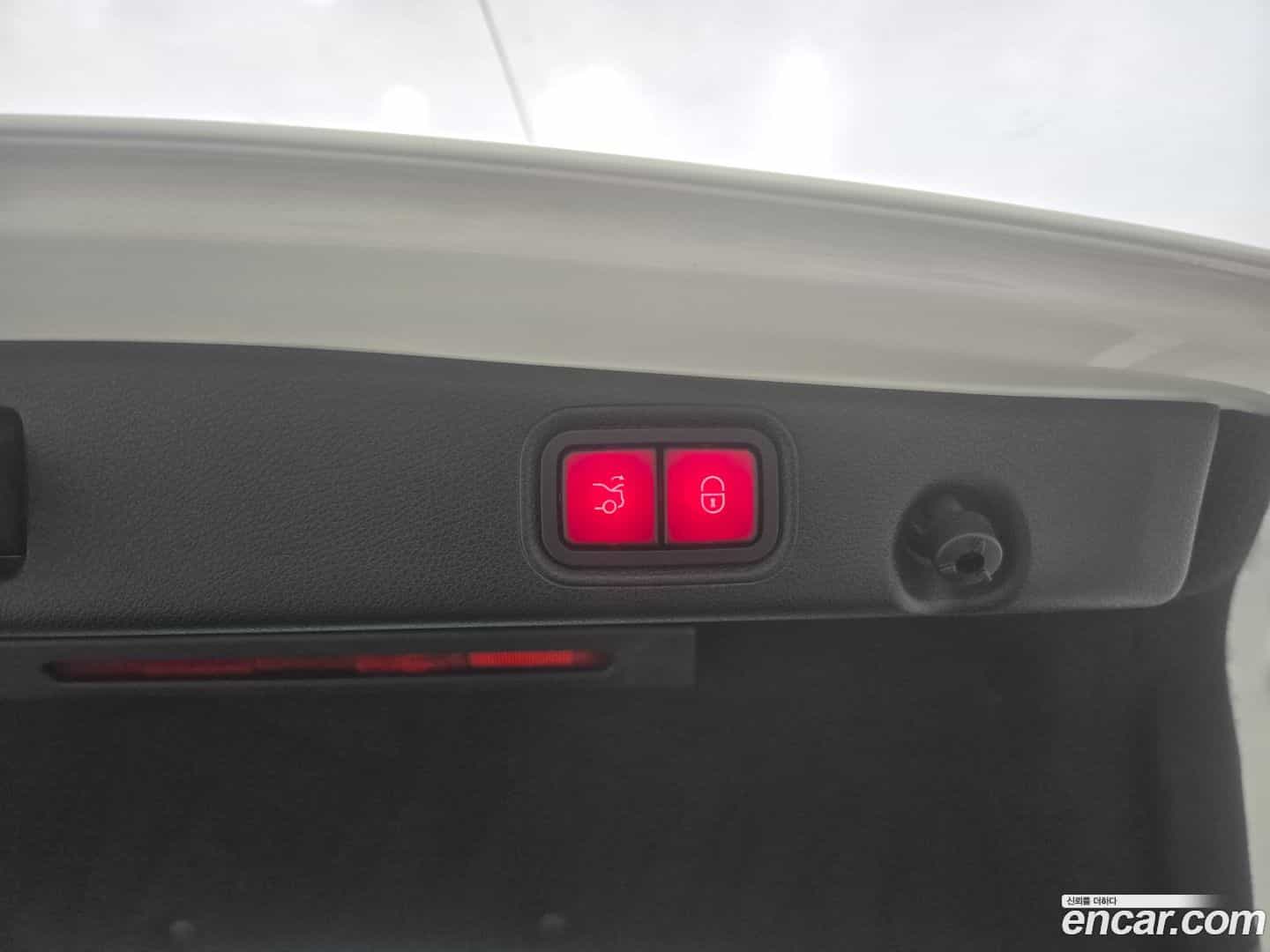 E-Class Mercedes-Benz 2022.7-OPTION-023