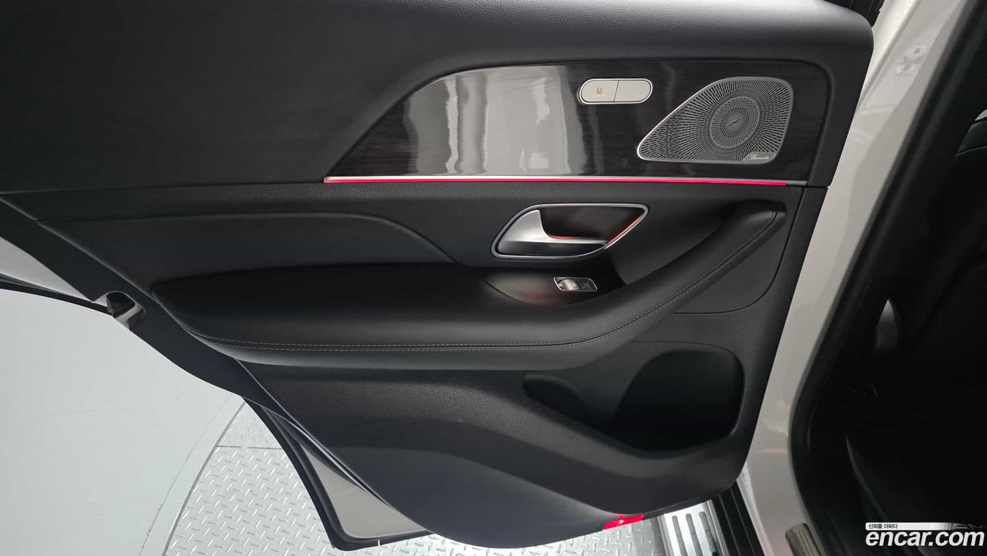 GLE-Class Mercedes-Benz 2021.3-INNER-035
