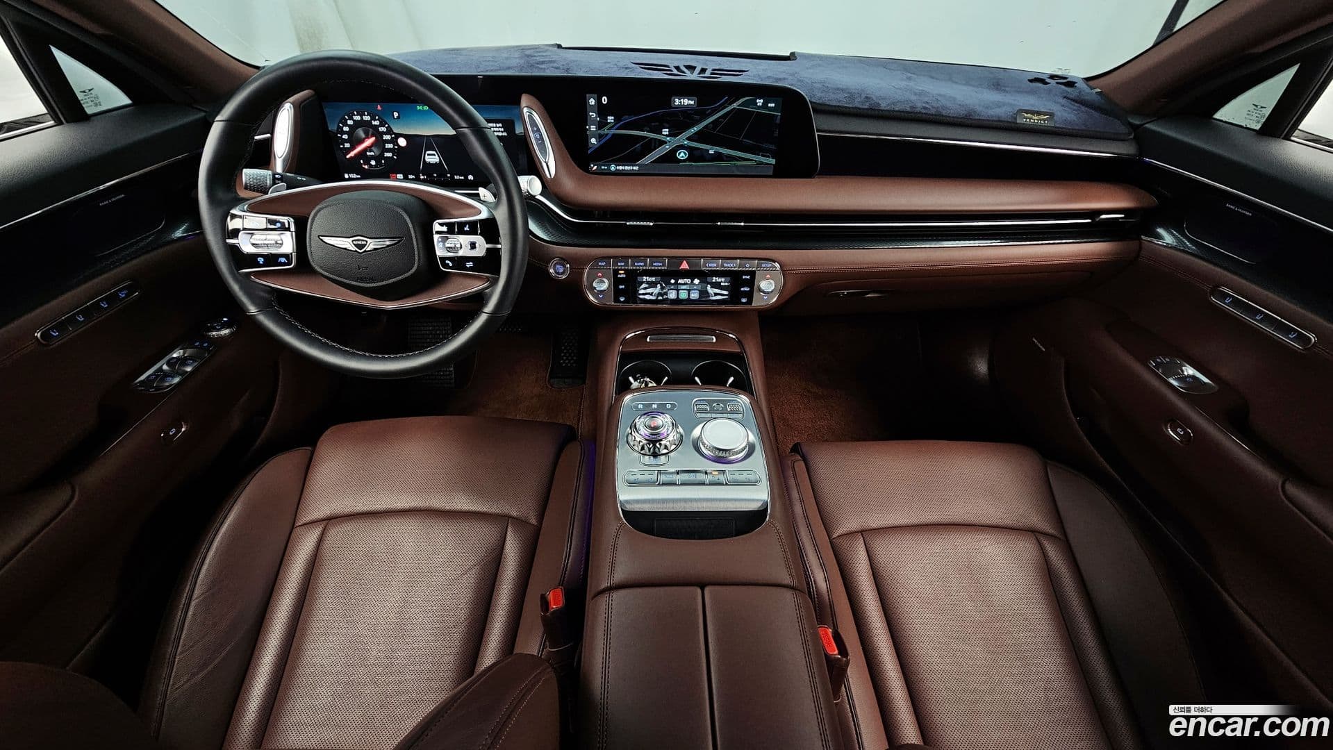 Main__Slider__Photo:G90 Genesis 2023.5-6