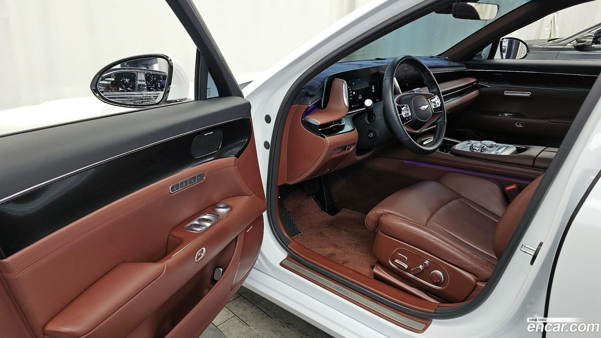 Main__Slider__Photo:G90 Genesis 2023.5-9