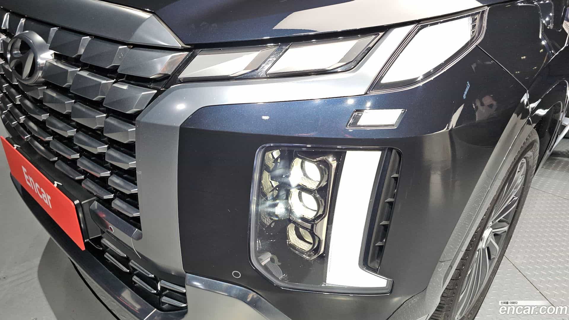 Palisade Hyundai 2023.0-OUTER-032