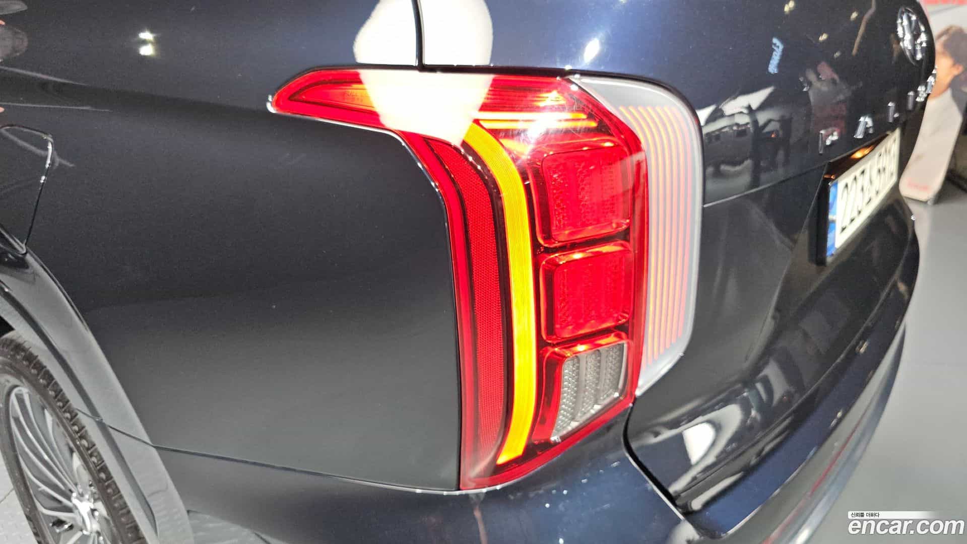 Palisade Hyundai 2023.0-OUTER-033